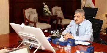 الفريق أسامة ربيع يلتقي وفد مجموعة ميرسك العالمية لبحث سبل التعاون المشترك في ضوء التطورات الإيجابية بالبحر الأحمر