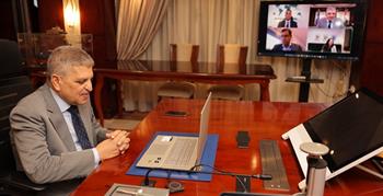 Suez Canal discusses expediting the return of shipping services within the upcoming period with Maersk