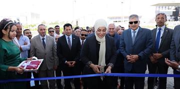 بحضور البطلة سارة سمير ورؤساء الاتحاد الدولي والإفريقي والمصري لرفع الأثقال , وزير الشباب والرياضة ورئيس هيئة قناة السويس يشهدان افتتاح الصالة الدولية لرفع الأثقال " سارة سمير" بالقرية الأولمبية لقناة السويس