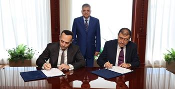l'Autorité du canal de Suez signe un partenariat stratégique avec la société d'Anchorage pour les investissements "Anchorage Investments" pour construire un complexe pour les produits pétrochimiques à Ain-Soukhna ,Avec 2 milliards de dollars d'investissem