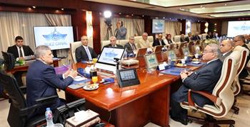 Admiral Ossama Rabiee Meets with Representatives of 20 Shipping Lines and Shipping Agencies