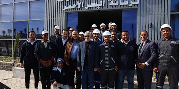 خلال جولته التفقدية بشركة ترسانة جنوب البحر الأحمر 