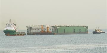 الفريق أسامة ربيع يعلن نجاح عملية عبور"الحوض العائم" GREEN DOCK 3 مقطورا بواسطة 5 قاطرات بحرية ضمن قافلة الجنوب بعد عبوره بأمان من البحر الأحمر