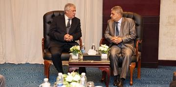 الفريق أسامة ربيع يبحث مع وزير النقل الأردني سبل تعزيز التعاون وتبادل الخبرات في مجالات الصناعة البحرية 