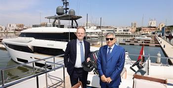 Adm. Rabiee discusses ways of joint cooperation with the British Ambassador