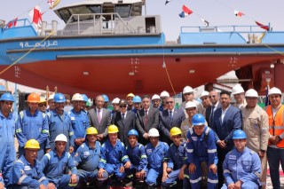 الفريق أسامة ربيع يشهد تدشين ثلاث قاطرات جديدة من طراز عزيمة وقاطرة طراز تيم عزيمة بتصميم فريد من نوعه 