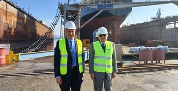 الفريق أسامة ربيع يبحث سبل التعاون مع ترسانة ONEX اليونانية في مجالات التصنيع المشترك والتدريب وتحويل السفن للعمل بالوقود النظيف