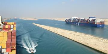 The Suez Canal Authority joins its clients for the celebrations of the New Year