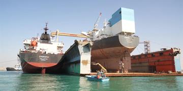 L’amiral Oussama Rabie confirme que les chantiers navals et les entreprises de l’autorité sont prêts à faire face aux dysfonctionnements et aux situations d’urgence auxquels les navires transitant peuvent être exposés. 